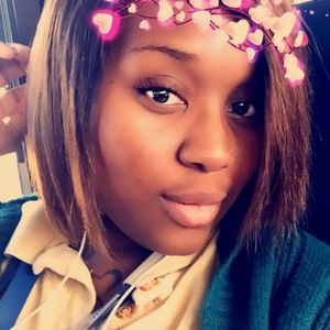 Meet your Posher, Ebony